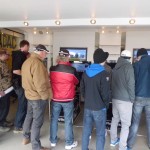 Drei Gran Turismo Rennsimulatoren ziehen viele Besucher auf die ADAC Truckbühne Drei Gran Turismo Rennsimulatoren ziehen viele Besucher auf die ADAC Truckbühne