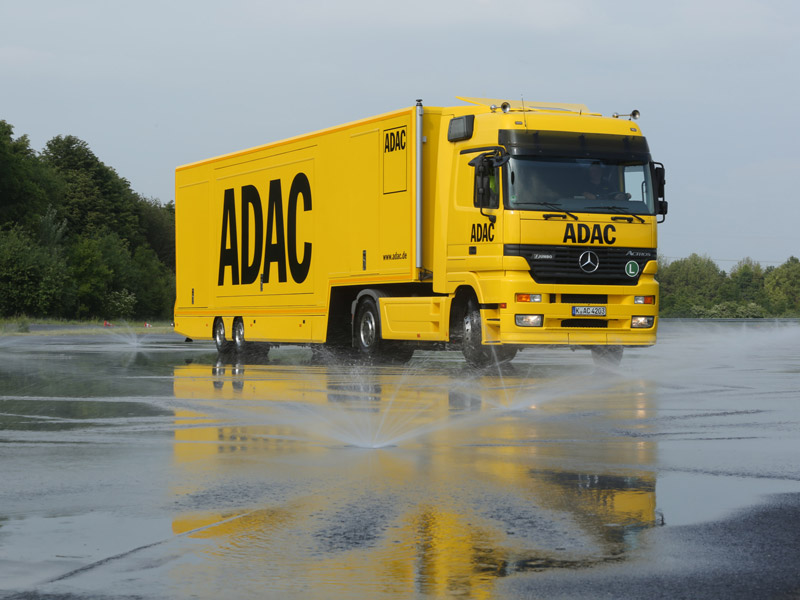 ADAC Event-Truck Wasserfontäne